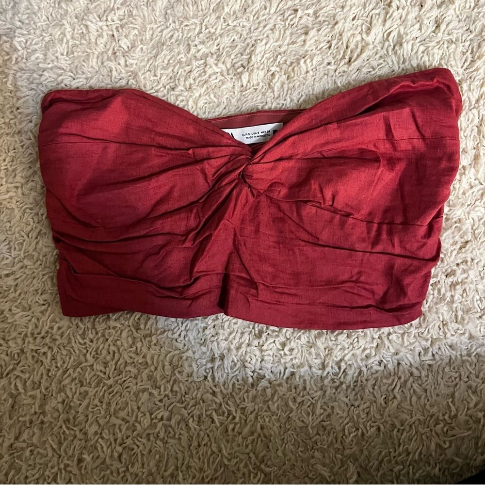 Zara Women's Burgundy Crop-top size small